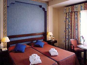 Hotel Occidental Gran Capitan à Cordoue Extérieur photo